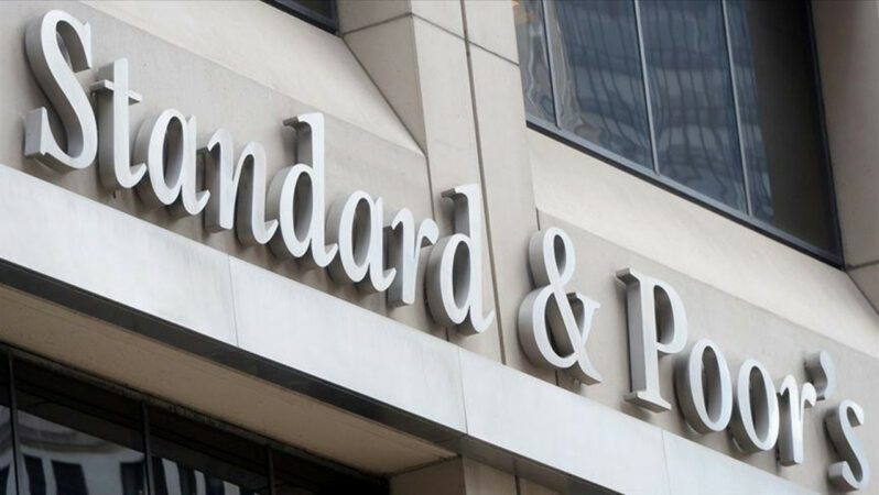 S&P: ABD’de resesyon riski hafifledi