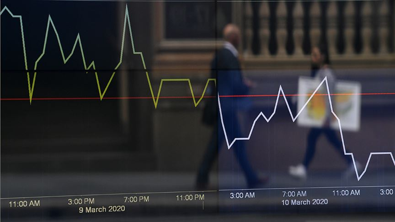 Trump’ın politikaları ve resesyon korkusu Wall Street’i çökertti!