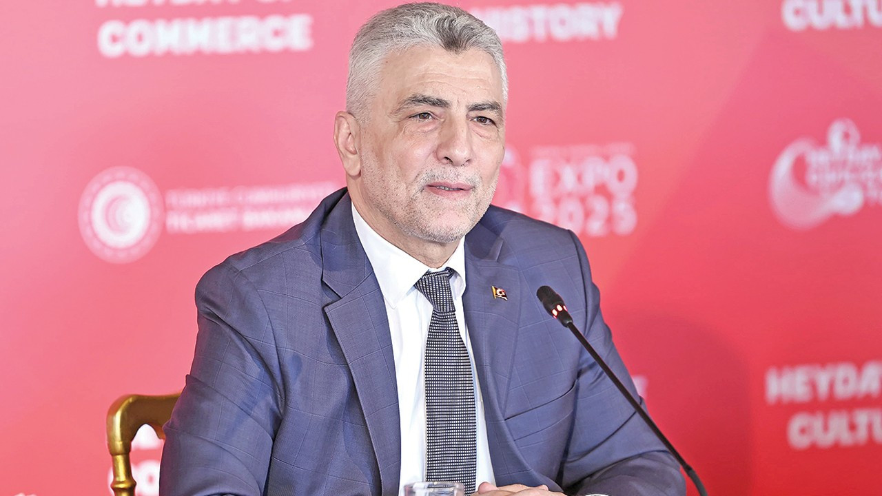 Bakan Bolat, Türkiye Giyim Sanayicileri Derneğinin temsilcileri ile görüştü