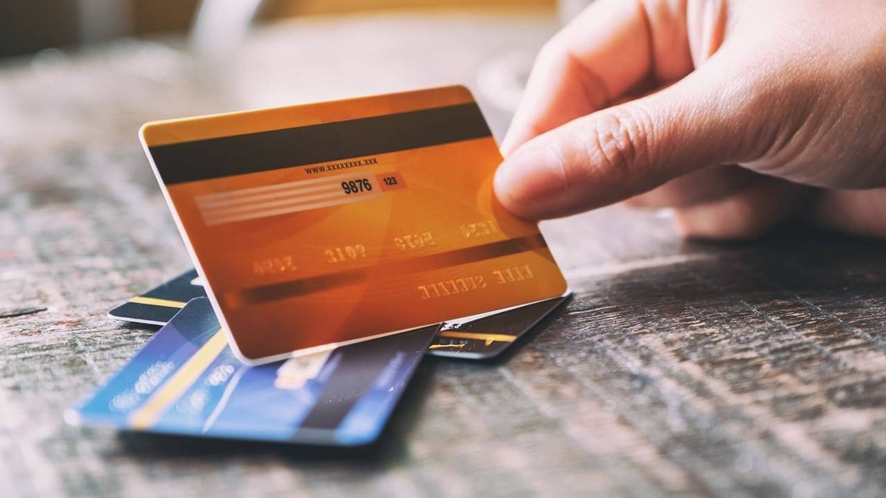 Bireysel kredi ve kredi kartı borcunda takibe düşenlerin sayısında ciddi artış