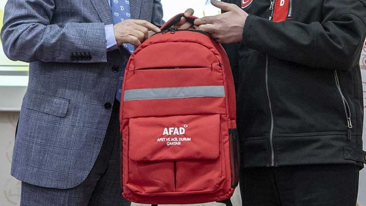 deprem-cantasi-nasil-hazirlanir-deprem-cantasinda-neler-olmali-Zp1DEQf1.jpg
