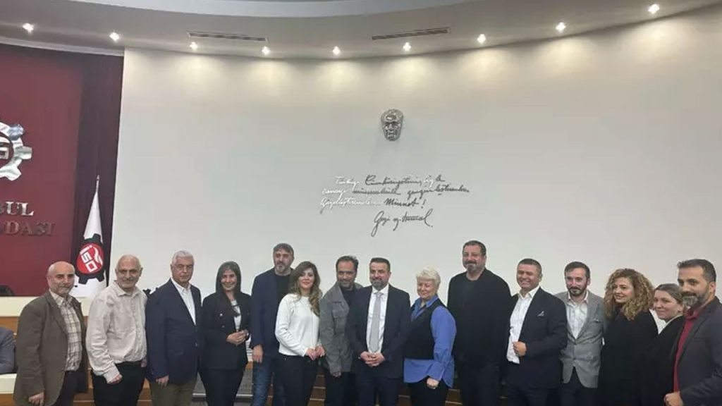 ekonomi-gazetecileri-derneginde-yeni-donem-baskanliga-hasan-arslan-secildi-mH1UOVkc.jpg