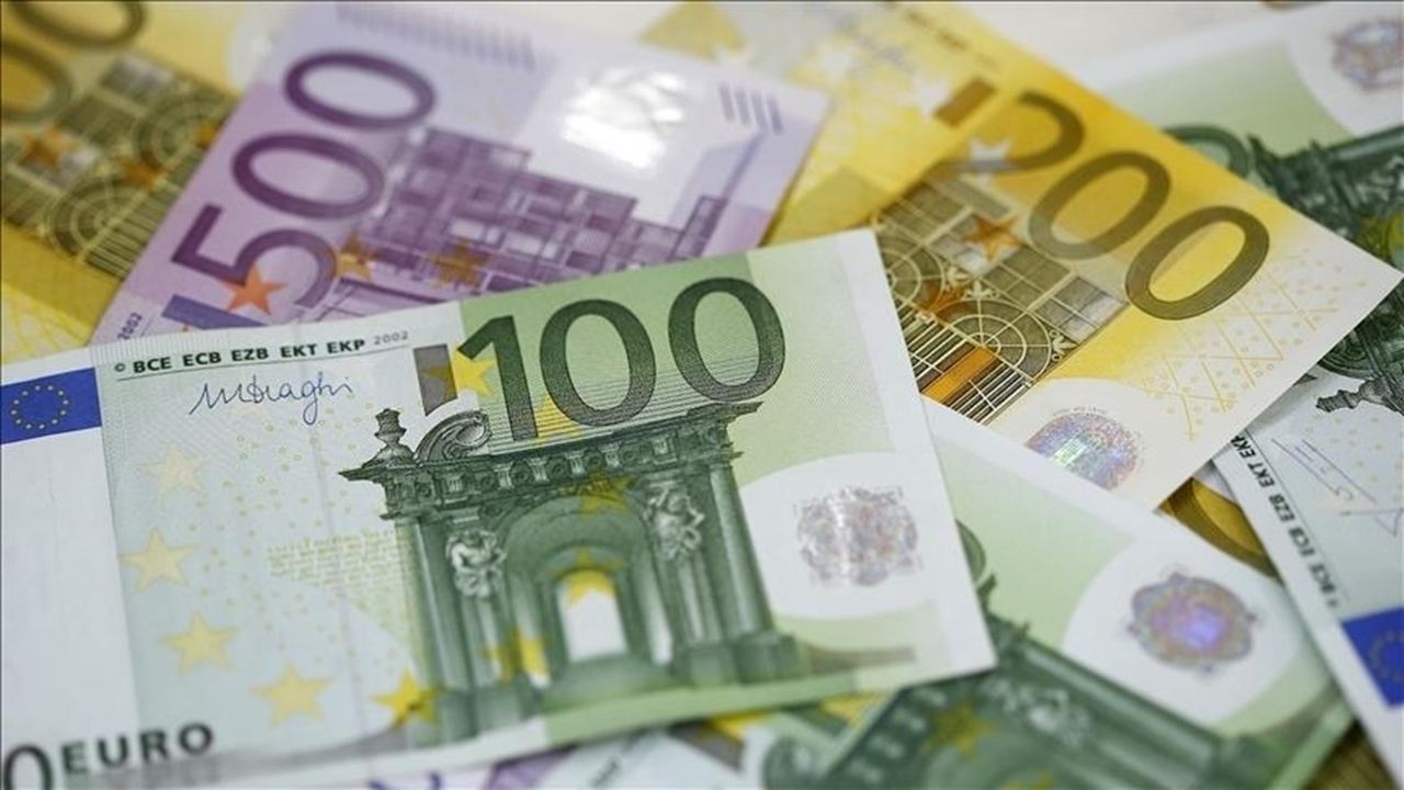 euro-bolgesinde-yatirimcilarin-gozu-ecb-baskaninin-aciklamalarinda-eeXJmqDb.png