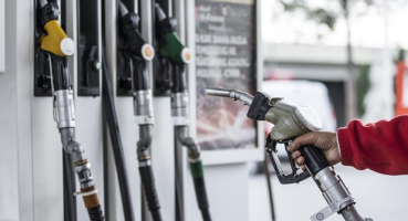 tabela-degisecek-motorine-zam-geliyor-22-nisan-guncel-akaryakit-fiyatlari-YLQakNcl.png