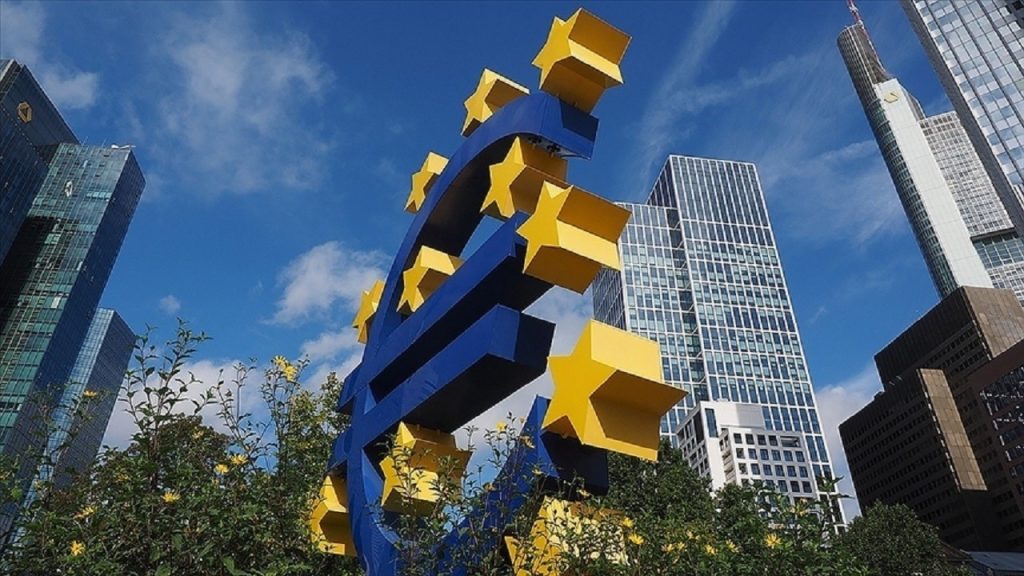 euro-bolgesinde-mart-ayi-issizlik-orani-sabit-kaldi-XHDcSJpn.jpg