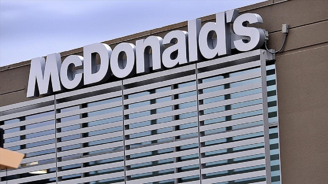 mcdonaldsin-gelirlerinde-beklenmedik-dusus-v7Hr1Uea.jpg