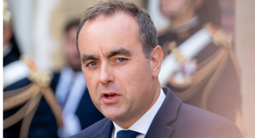 Avrupa borsalarında krizi:  Fransa başbakanı istifa etti!