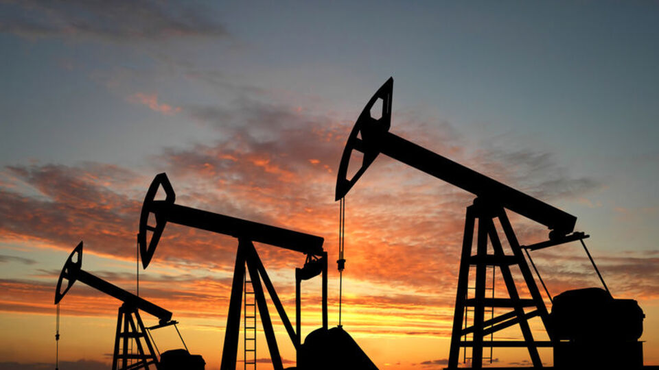petrol-haftalik-kazanca-yoneldi-EwXG6ugE.jpg