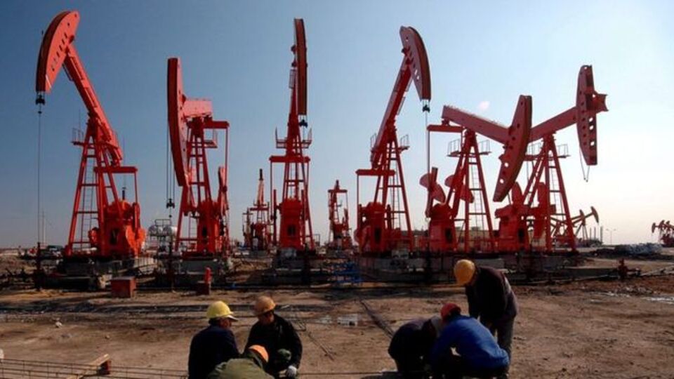 petrolde-yon-asagi-jtQcwKsF.jpg