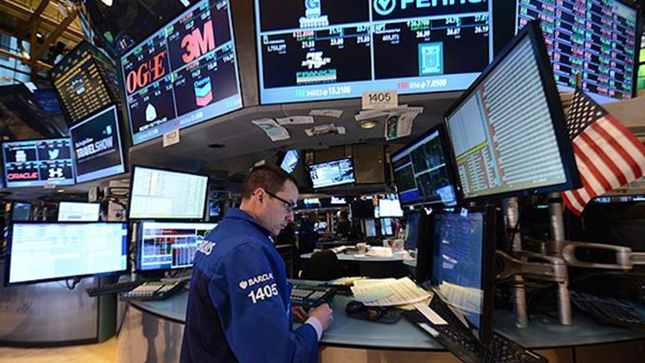 new-york-borsasi-yatay-seyirle-acildi-Cjpf4bxb.jpg